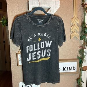 HRT & LUV Be A Rebel Follow Jesus Black Mineral Wash Graphic T-Shirt Size Small